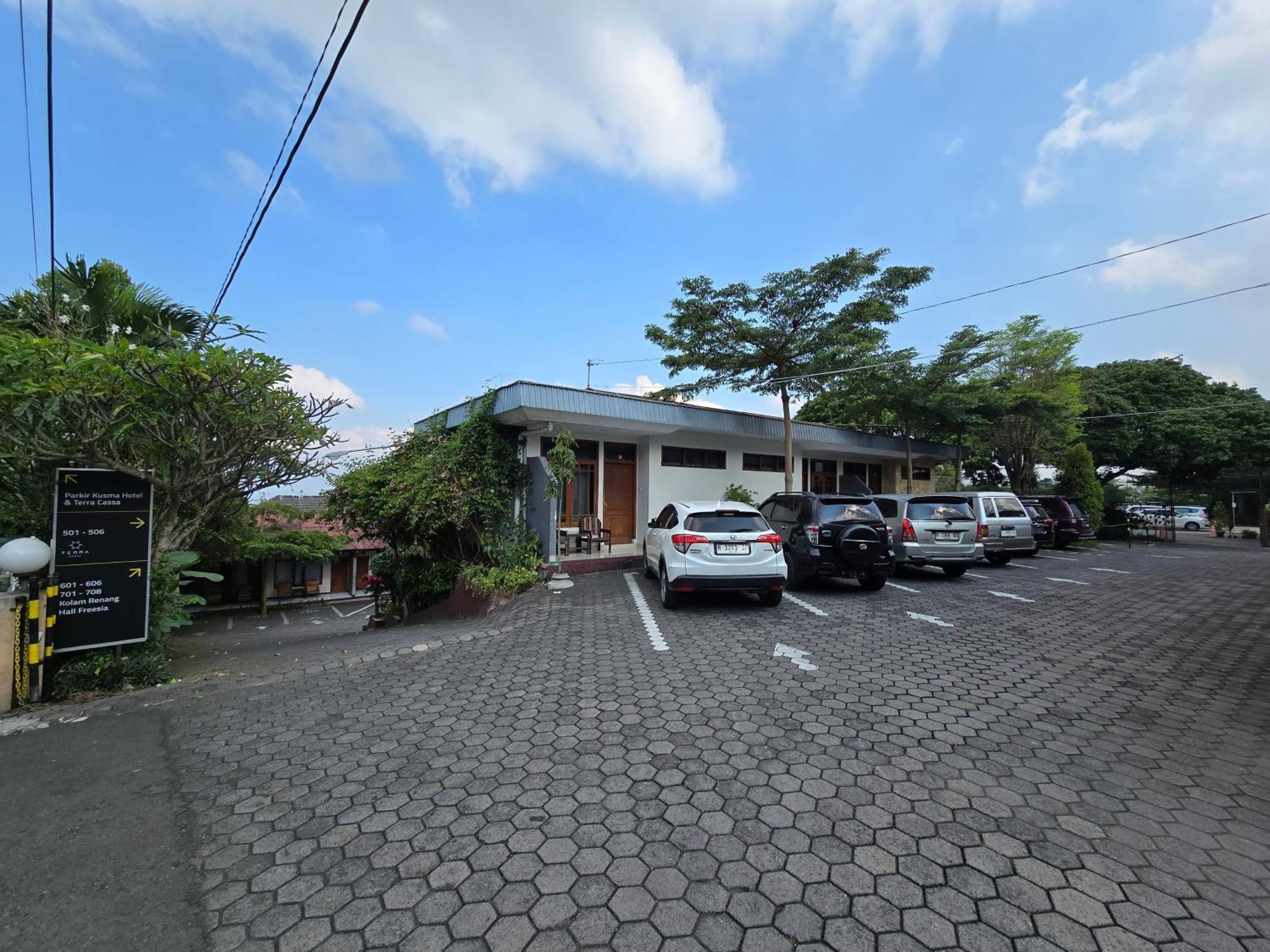 Kusma Hotel Bandungan Semarang Eksteriør billede